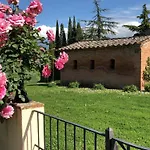Gemuetliche Mit Grill- Garten Und Gemeinschaftspool By Interhome * 키우시