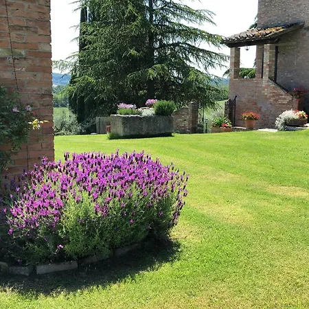 Gemuetliche Mit Grill- Garten Und Gemeinschaftspool By Interhome Chiusi